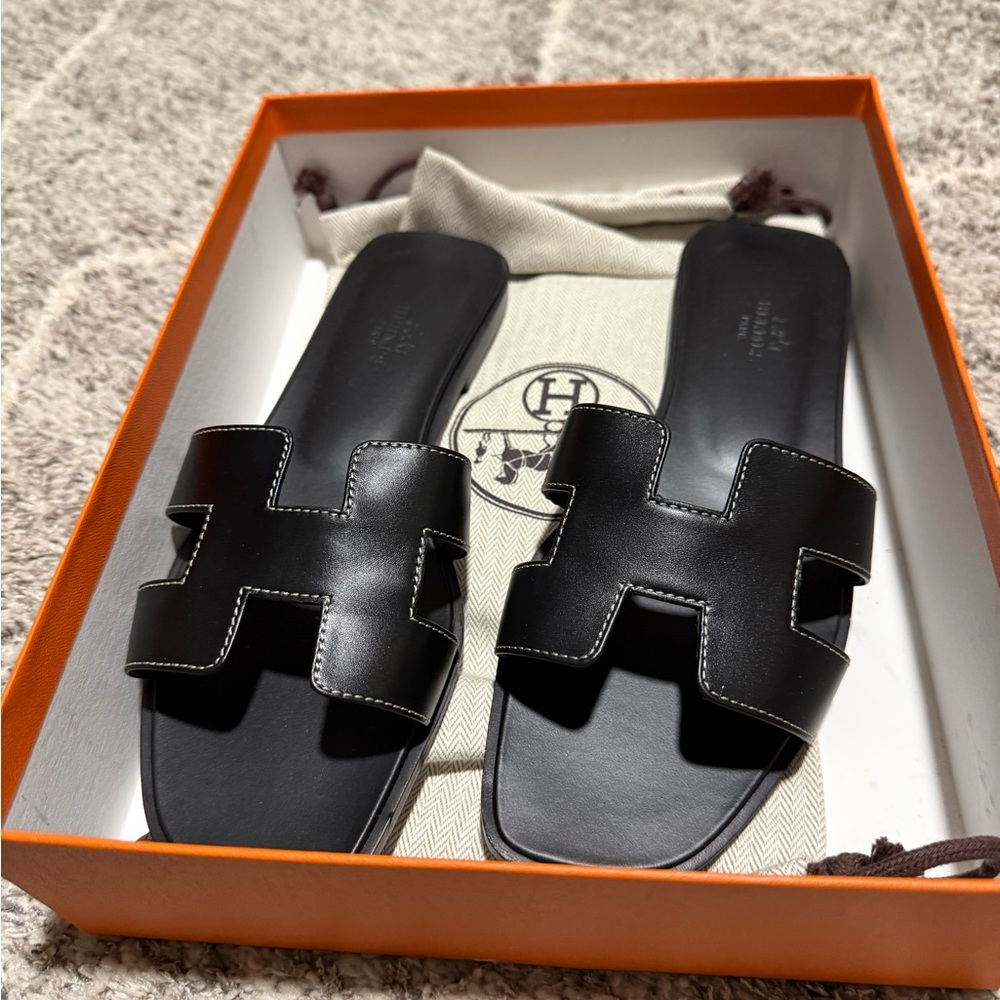 Hermes Oran sandal size 39 black